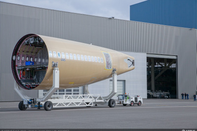 エアバス、A350 XWBテスト用航空機が最終組み立てラインに 画像