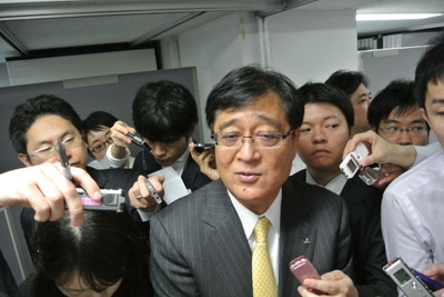 三菱自、優先株処理策発表「一人前になったと認めてもらうことが最大の恩返し」 画像