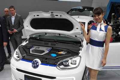 【東京モーターショー13】VW ツイン up! 世界初公開、リッター90km超を実現 画像