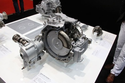 【東京モーターショー13】欧州は多段化とモジュール化がトレンド…ZF 画像