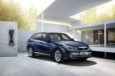 【広州モーターショー13】BMWの中国合弁 BMWブリリアンス、ZINORO 1E 発表… X1 がEVに変身 画像