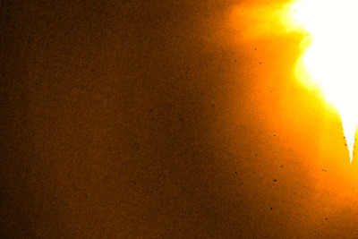 JAXA、太陽観測衛星「ひので」が消滅する直前のアイソン衛星の画像を公開 画像