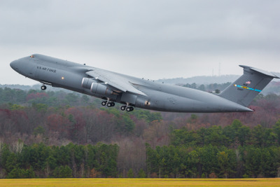 ロッキード・マーチン、米空軍に14機目のC-5Mスーパーギャラクシーを納入 画像