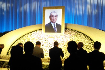 ホンダ河島元社長「お別れの会」に1300人 画像