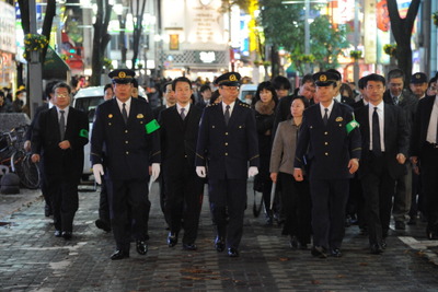 警視庁、年末年始特別警戒スタート…警視総監が歌舞伎町巡視 画像