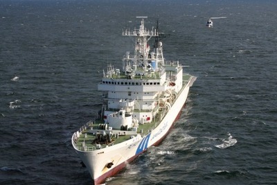 海上保安庁、海賊対策で巡視船「みずほ」を南アジア周辺海域に派遣…インド沿岸警備隊と連携訓練 画像