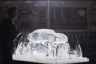 ポルシェ パナメーラ、氷細工で表現［動画］ 画像