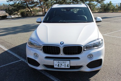 【BMW X5 新型 発売】キドニーグリルを幅広に見せ、ダイナミックさと存在感強調 画像