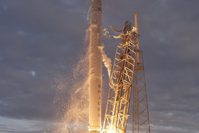 スペースX タイの静止通信衛星『Thaicom 6』打ち上げに成功 画像