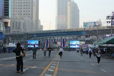 タイ総選挙は延期可、与党解党要求も　タクシン派の宿敵、憲法裁動く 画像