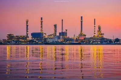 ナイジェリア、2014年中に4か所の石油精製所を民営化すると明言 画像