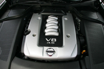 【日産 フーガ V8】国産最強の333psを発揮するエンジン 画像