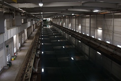 海上技術安全研究所、実海域再現水槽の建屋が降雪で倒壊 画像