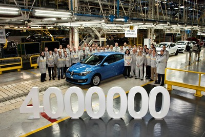 ルノー メガーヌ、スペイン工場で累計生産400万台…20年で達成 画像