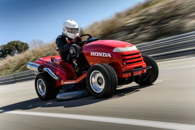 ホンダの芝刈機、世界最速ギネス記録を達成…187.60km/h 画像