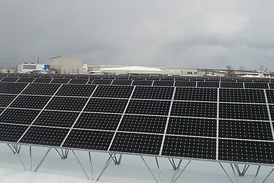 日本郵船グループ、北海道石狩市で出力2MW級太陽光発電システムが稼働 画像