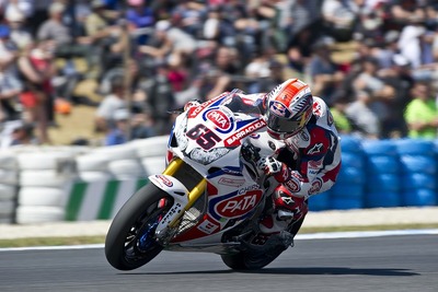 【WSB 第2戦】ホンダ、第1レースでレイが3位表彰台 画像