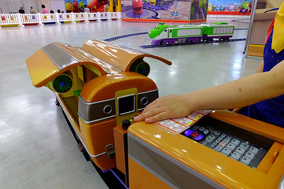 初登場のアクションチャガーMINIトレインに子どもたちが夢中…池袋・チャギントンランド 画像