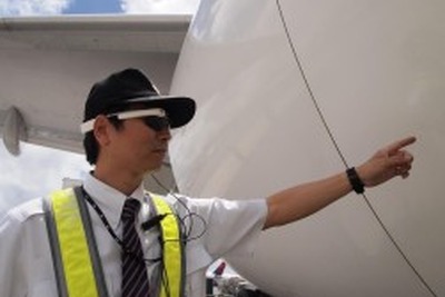 JAL、Google Glassなどのウェアラブルデバイス用いた実証実験を開始…業務改善に活用 画像