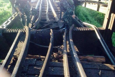 鉄橋２カ所で爆弾爆発、線路断絶　タイ深南部 画像