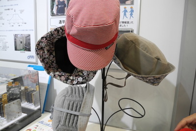 【人とくるまのテクノロジー14】見た目は通常の帽子、その中身は…日本自動車研究所 画像