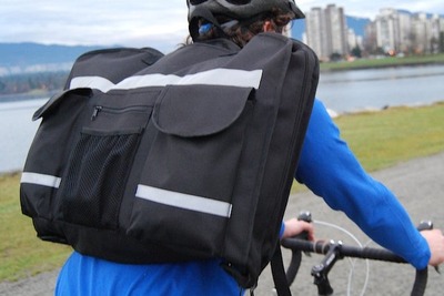 あとで着替えれば大丈夫！心おきなく激走できる自転車用リュック 画像