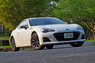 【スバル BRZ 800km試乗】“速さ”か“感性”か　スポーツカーらしさとは何かを考えさせられる一台…井元康一郎 画像