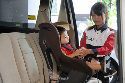チャイルドシートの使用率は過去最高の61.9％…JAF・警察庁合同調査 画像