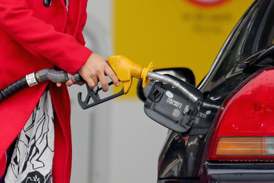ガソリン価格、レギュラー167.0円…3か月で8円上昇 画像