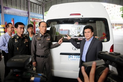 タイ当局、乗り合いバンの登録開始 画像