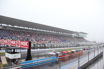 【鈴鹿8耐】決勝直前に波乱、急激な天候変化によりスタート延期 画像