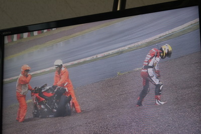 【鈴鹿8耐】レジェンド オブ ヨシムラ 青木、序盤で大クラッシュ…シュワンツ・辻本の戦い終わる 画像