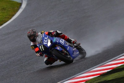 【鈴鹿8耐】2時間30分経過…再び大粒の雨、大混乱のレースを11番秋吉／レイ／ザネッティ組が独走 画像