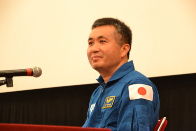 若田光一宇宙飛行士が日本に帰還「国際宇宙ステーションはもっともっと使える」 画像