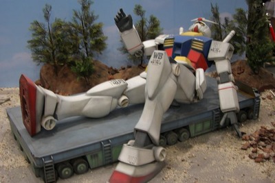 ガンダム、チャイナに立つ！　公認ゲームが中国上陸 画像