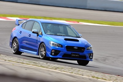 【スバル WRX S4/STI 試乗】高剛性ボディがハンドリングに効いている…片岡英明 画像