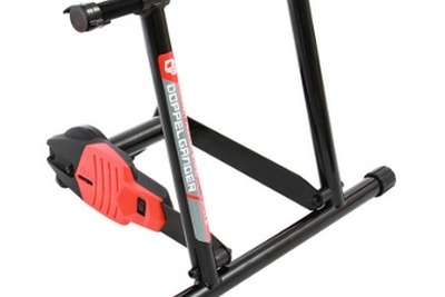 どんな自転車でも室内トレーニングマシンに変えてしまうスタンド 画像