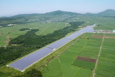 オリックス、滑走路に3万3500枚のソーラーパネルを設置…廃止した空港跡地を活用 画像