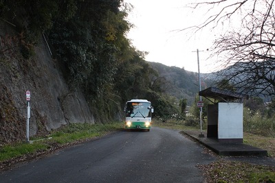 五新線の専用道バス、10月1日から一般道経由に 画像