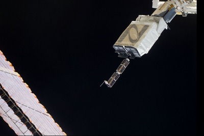 国際宇宙ステーション「きぼう」からの超小型衛星放出機構に不具合 画像