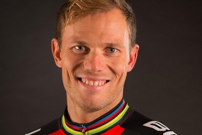 自転車ロードレース世界選手権制覇から４年、15年の選手生活に幕 画像