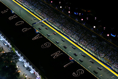 【F1 シンガポールGP】ハミルトンが今季7勝目でついにランキング首位…可夢偉はトラブルで０周リタイア 画像