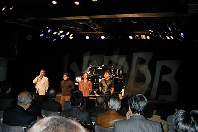 【トヨタ『bB』デビュー!!  Vol. 1】男の子のためのミニバン、『bB』発売 画像