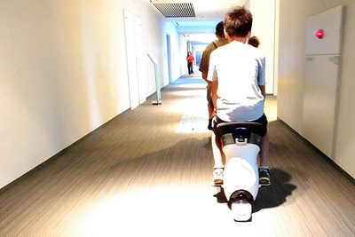 ホンダの次世代一輪車で、日本科学未来館を駆け回ってみた…UNI-CUB β 画像