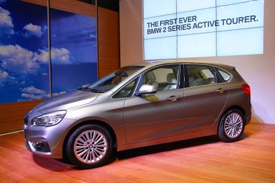 【BMW 2シリーズ アクティブ ツアラー 発表】クラウチングスタートの姿勢をイメージ 画像