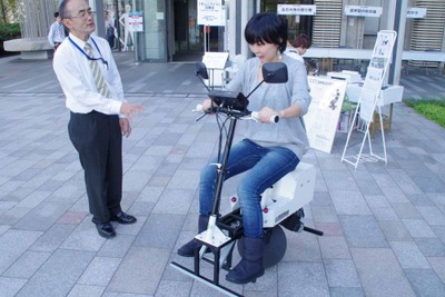 まるでバランスボール? 大学の研究室で生まれた面白パーソナルモビリティ「オムニライド」 画像