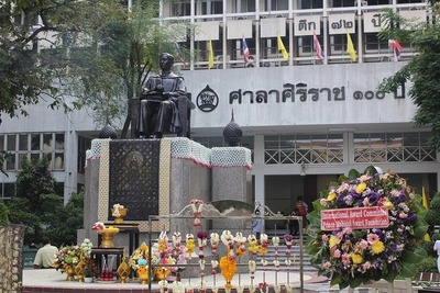 タイ国民のシンボル、プミポン国王…入院治療も予断許さぬ病状 画像