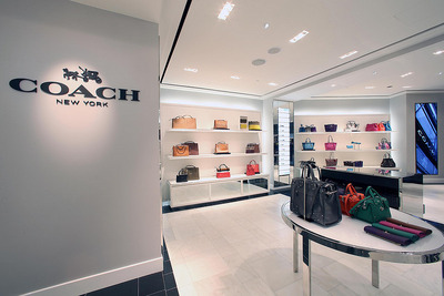 新ドーハ国際空港の免税店エリア、「コーチ」など4店舗が新たにオープン 画像