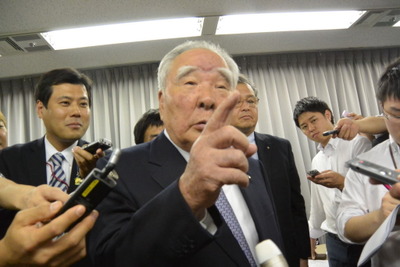 スズキ鈴木会長、軽への燃費課税の検討「地方いじめを東京でやっている」 画像