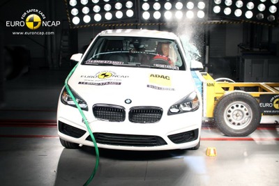 【ユーロNCAP】BMW 2シリーズ アクティブツアラー、ブランド初のMPVでも最高の安全性 画像
